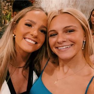 Meet your Posher, Addie